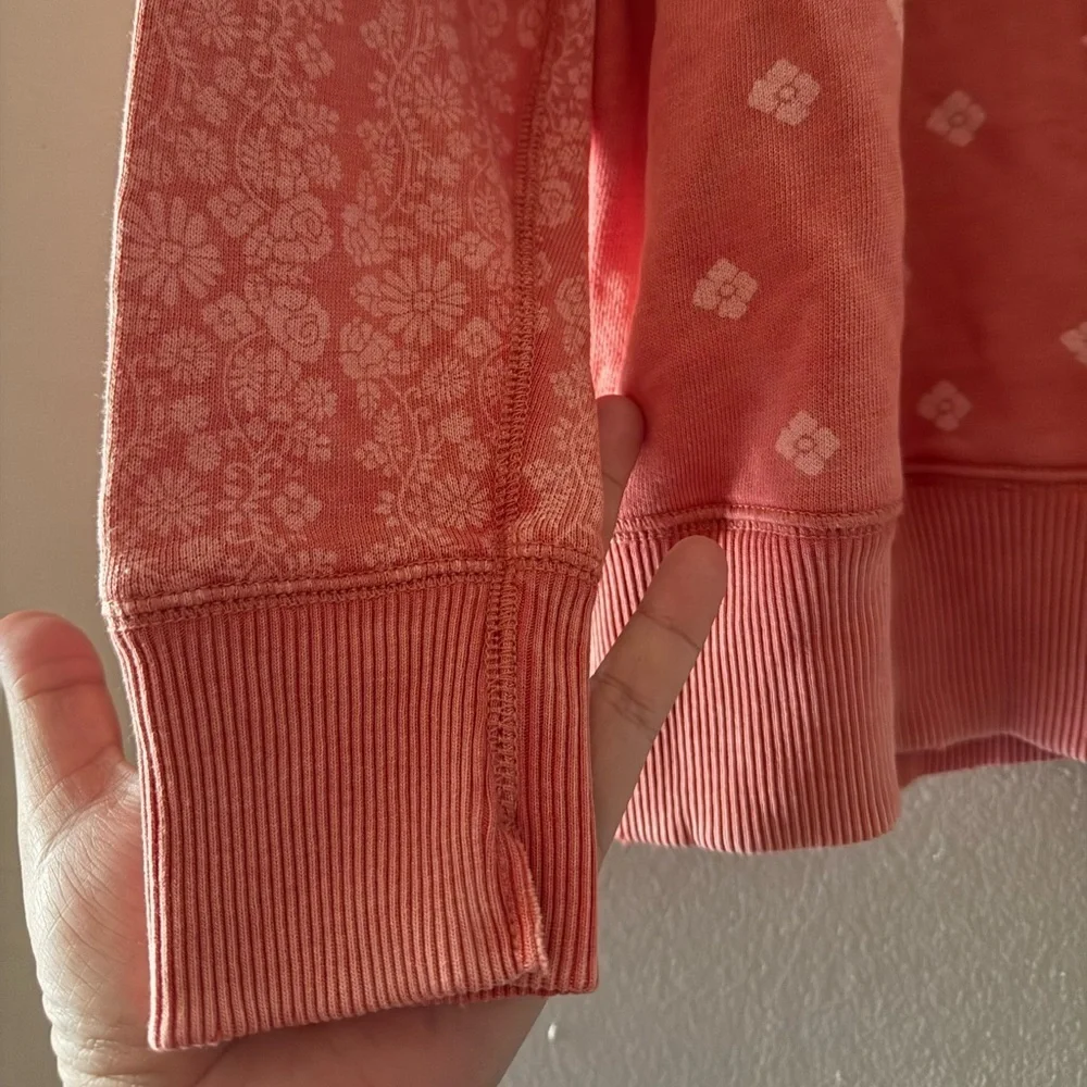 Aerie Women’s Coral vintage crewneck sweatshirt. Size S